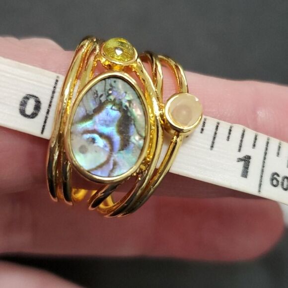 Gold tone layered looking ring - Picture 8 of 9